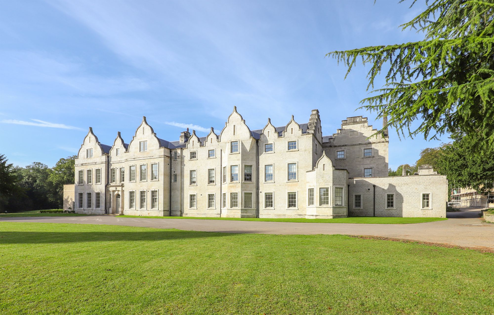 1 bedroom Apartment For Sale