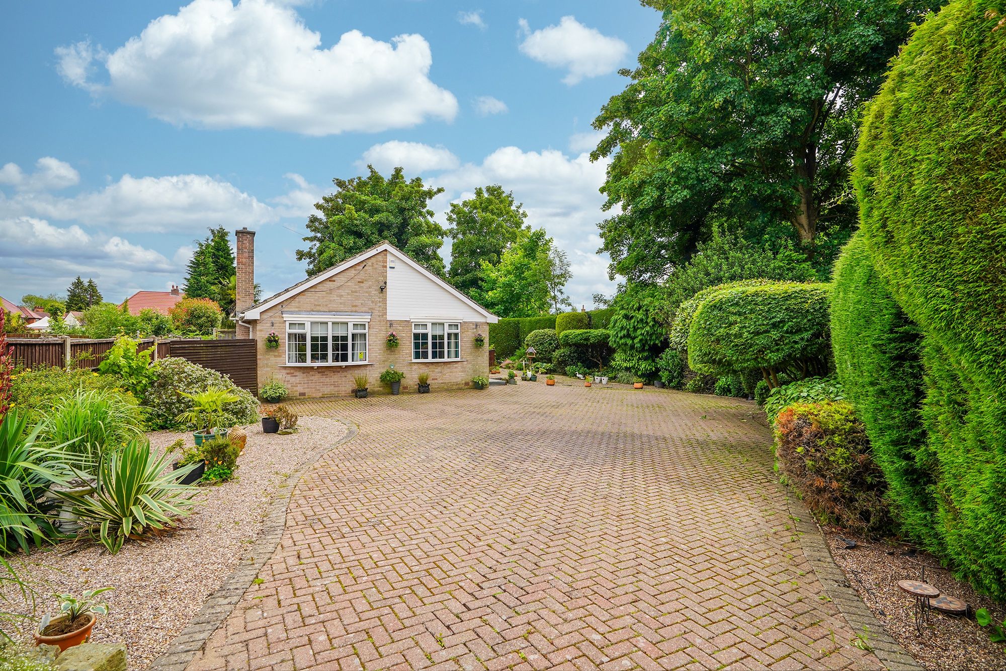 3 bedroom Bungalow Under Offer