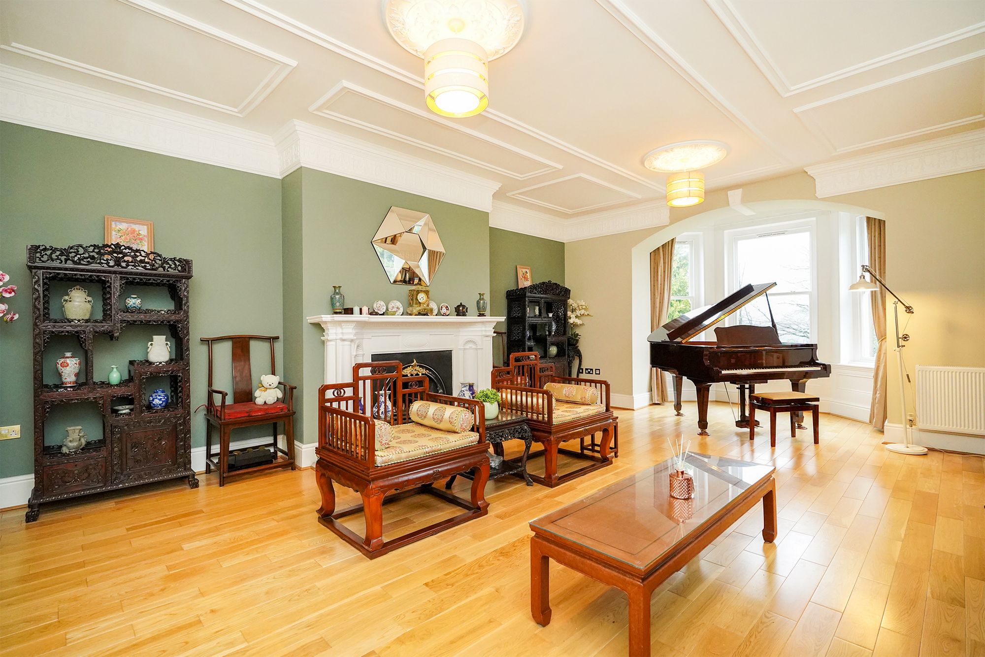 3 bedroom Apartment For Sale