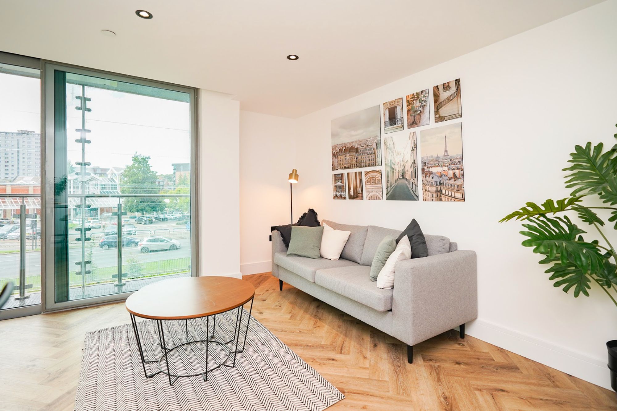 1 bedroom Apartment For Sale