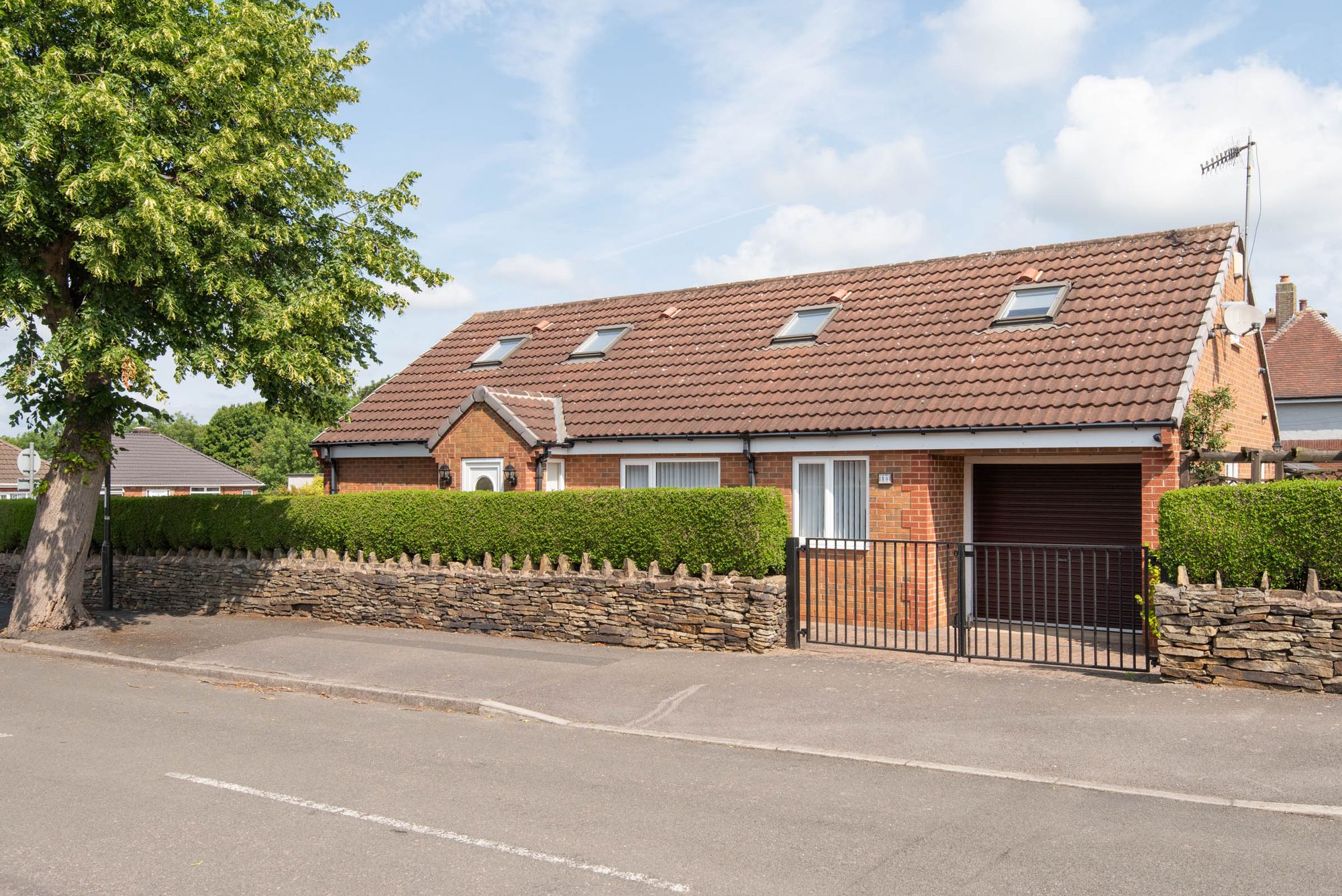 4 bedroom Bungalow For Sale