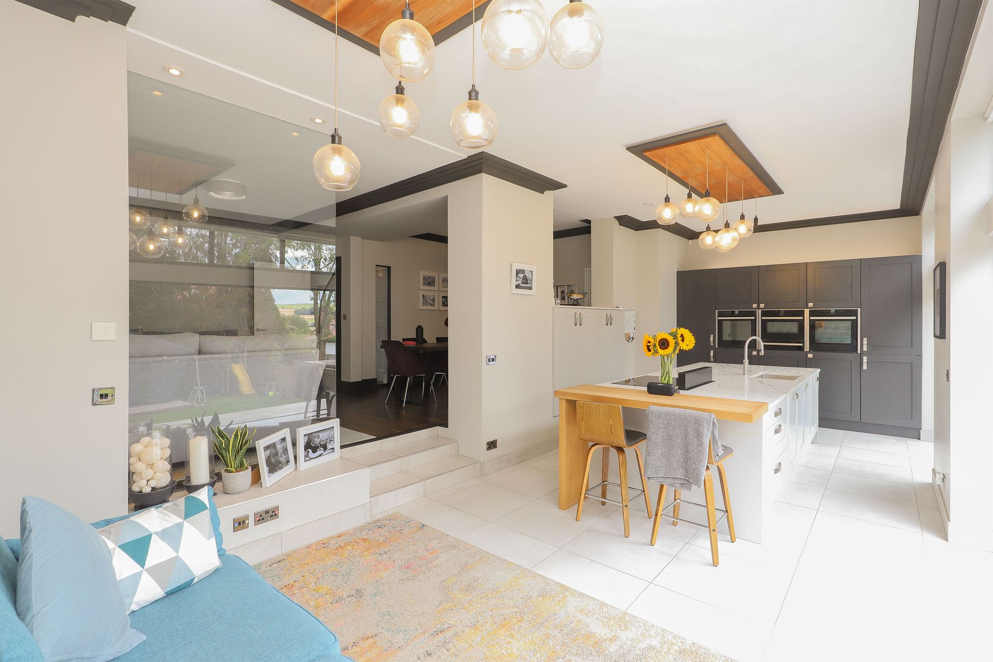 5 bedroom Terraced House For Sale