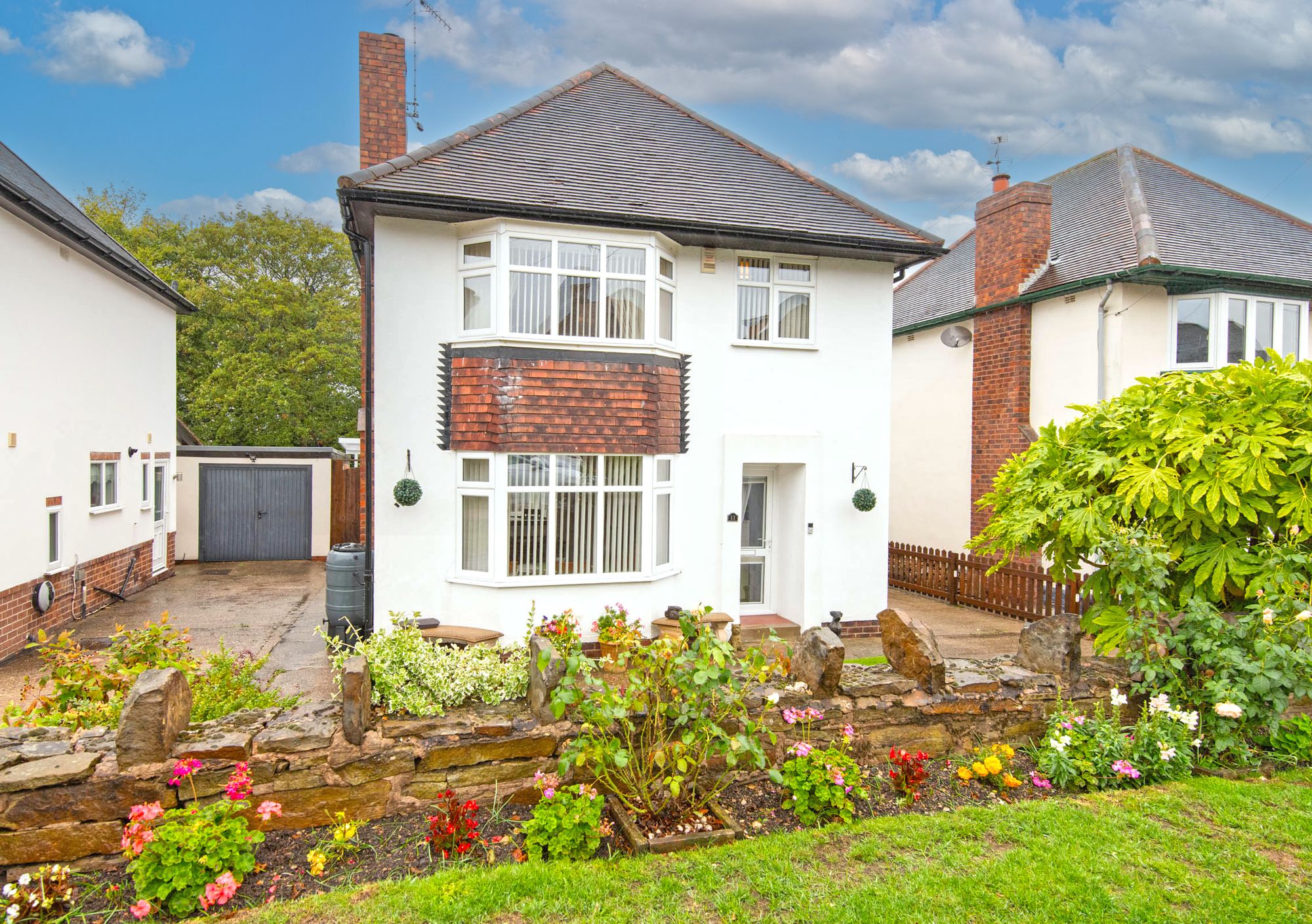 3 bedroom Detached house For Sale