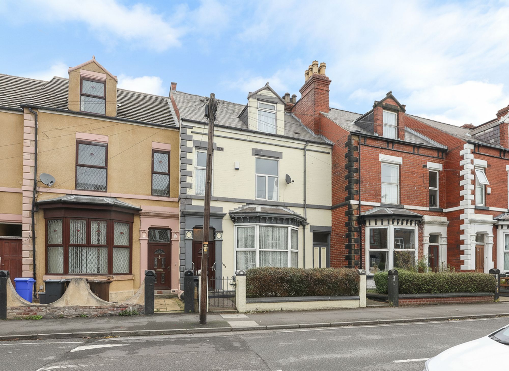 5 bedroom Terraced House For Sale