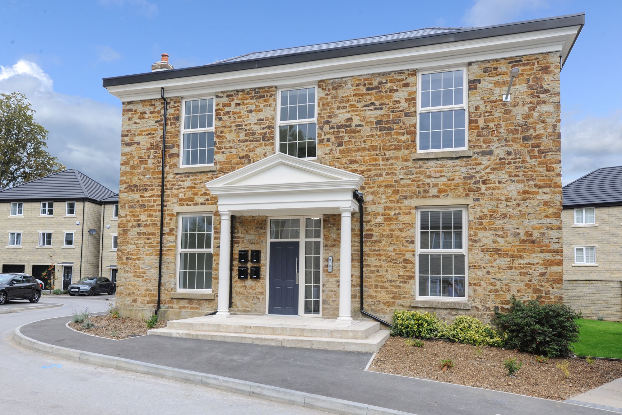 2 bedroom Flat Under Offer