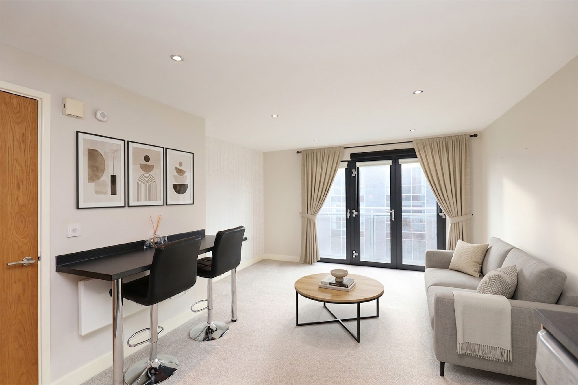 1 bedroom Apartment For Sale
