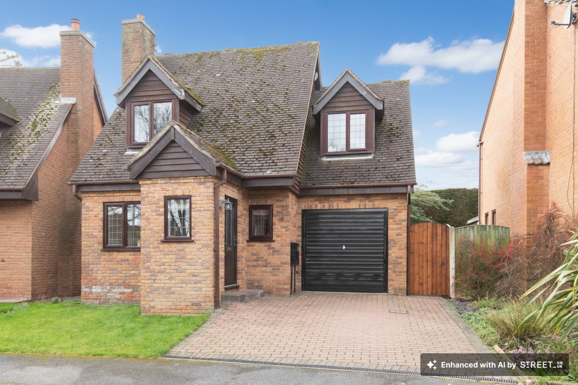 3 bedroom Detached house For Sale