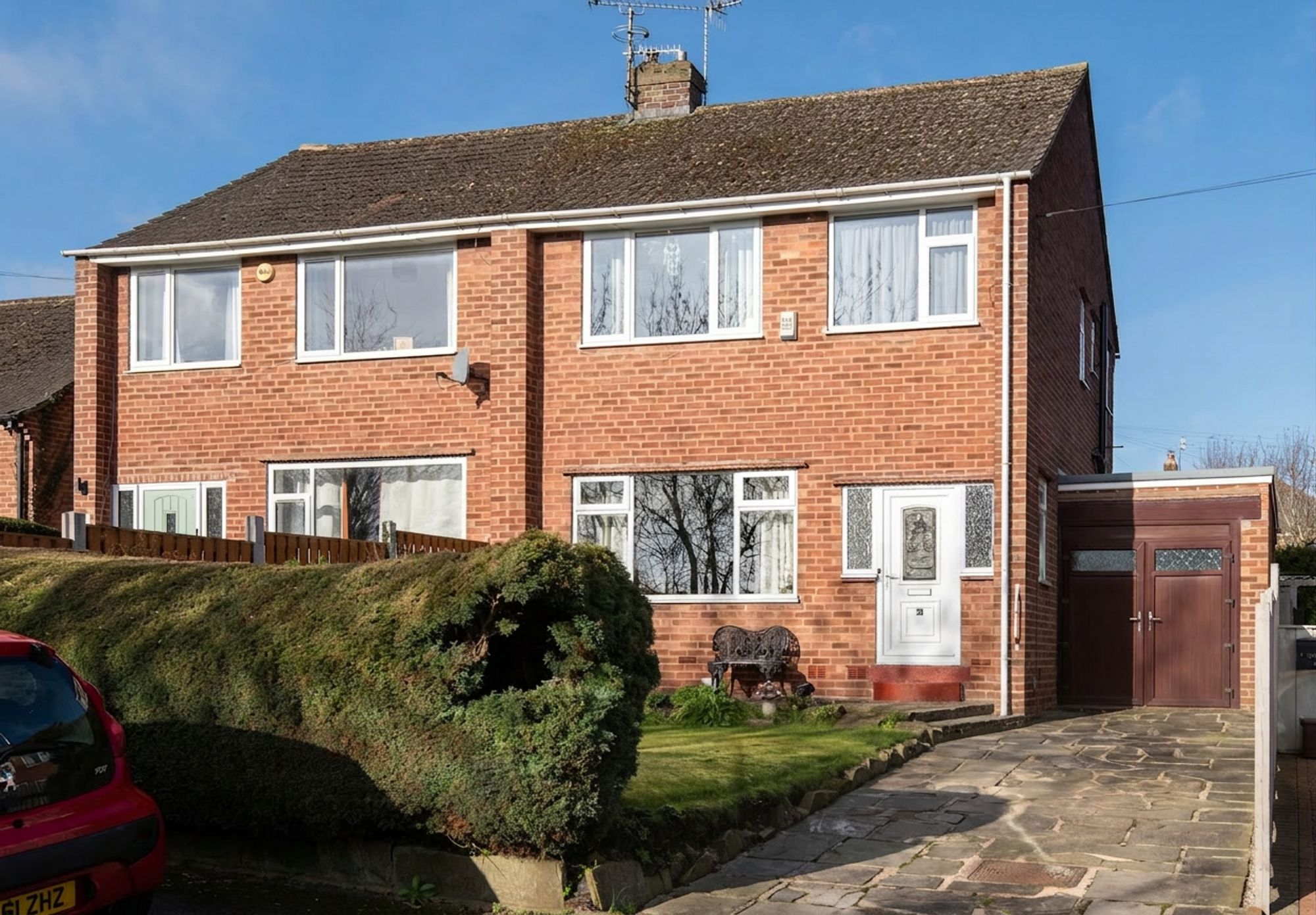 3 bedroom Semi-detached house For Sale