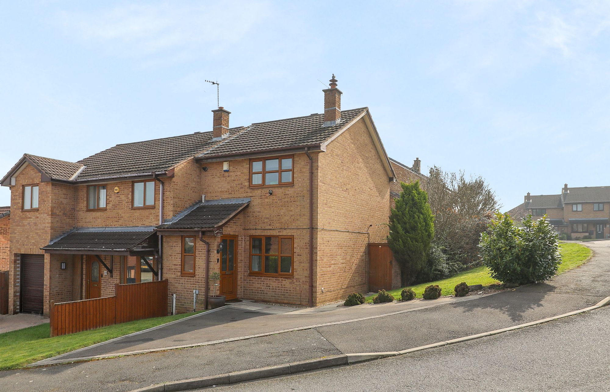 2 bedroom House (unspecified) Under Offer