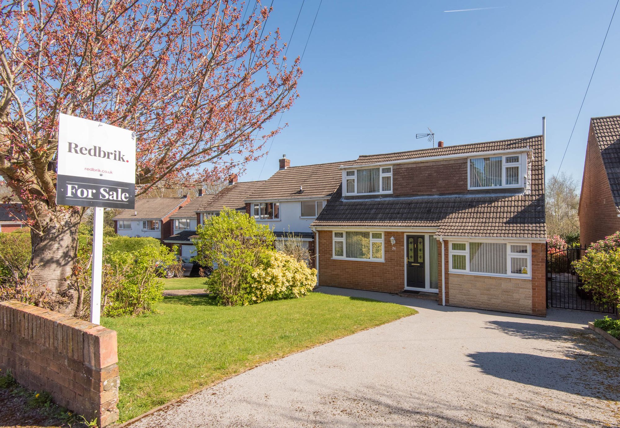 3 bedroom Detached house Under Offer