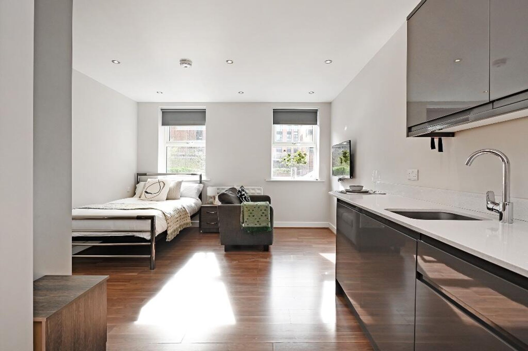 1 bedroom Flat To Let