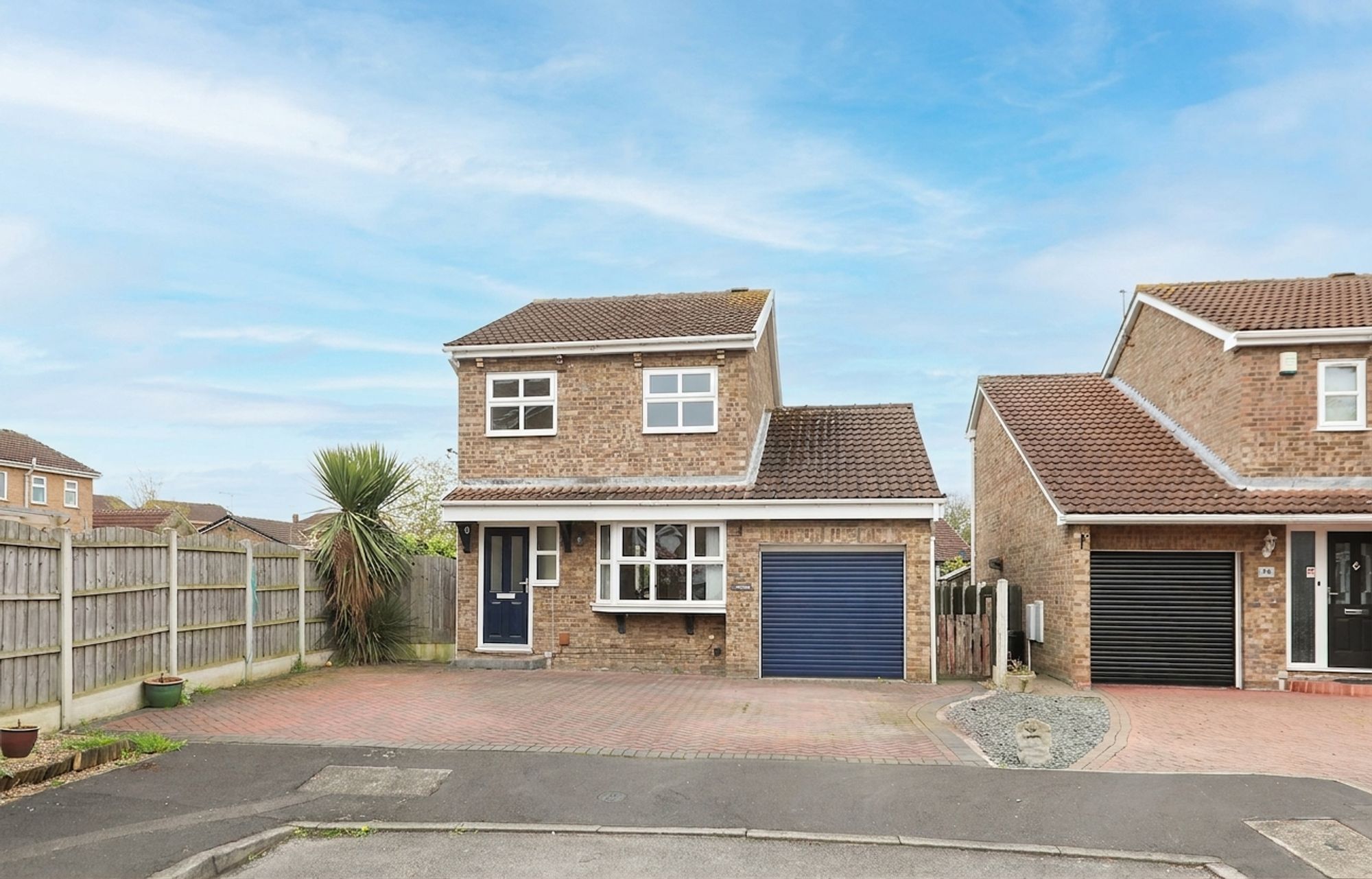 3 bedroom Detached house Under Offer