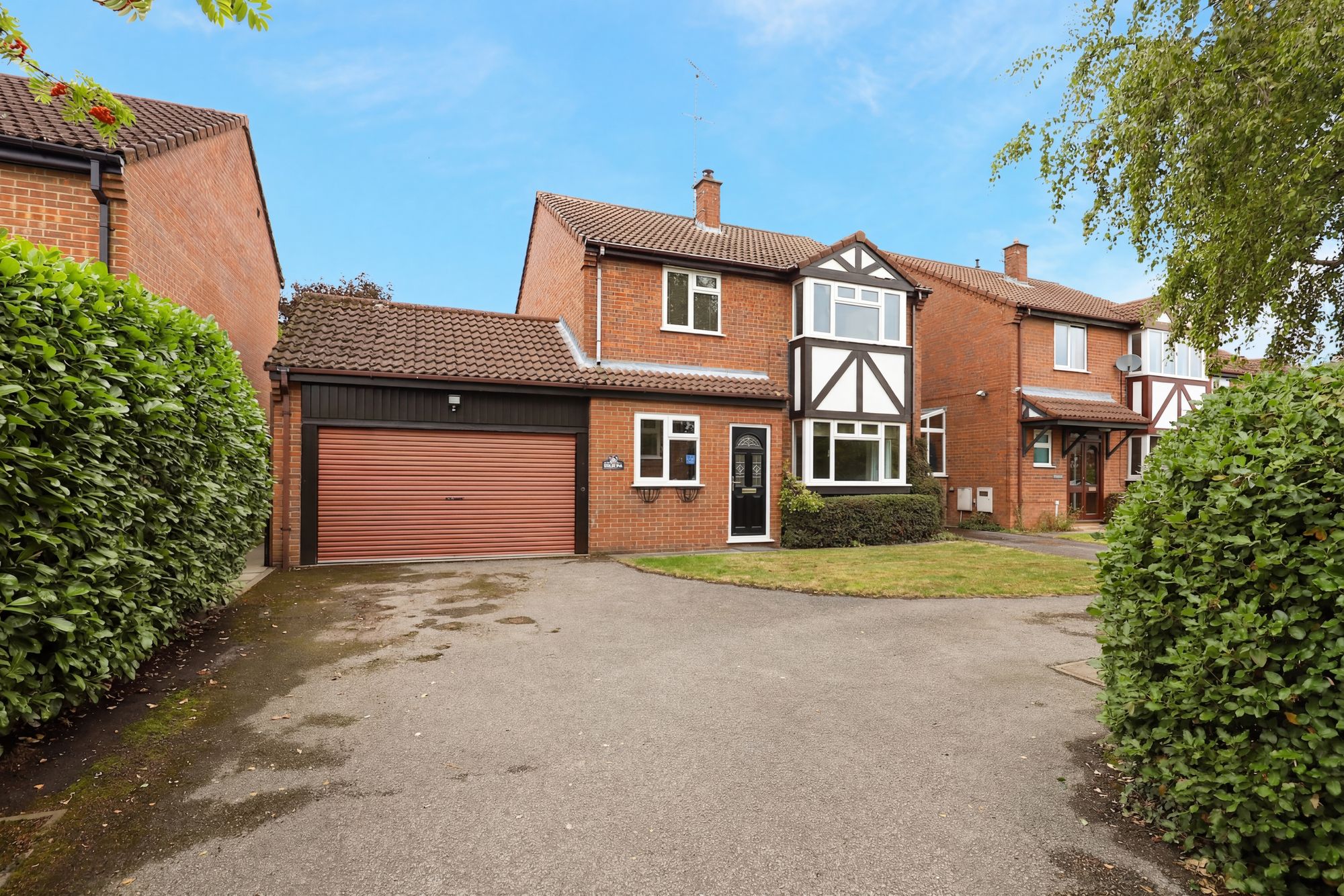 4 bedroom House (unspecified) Under Offer