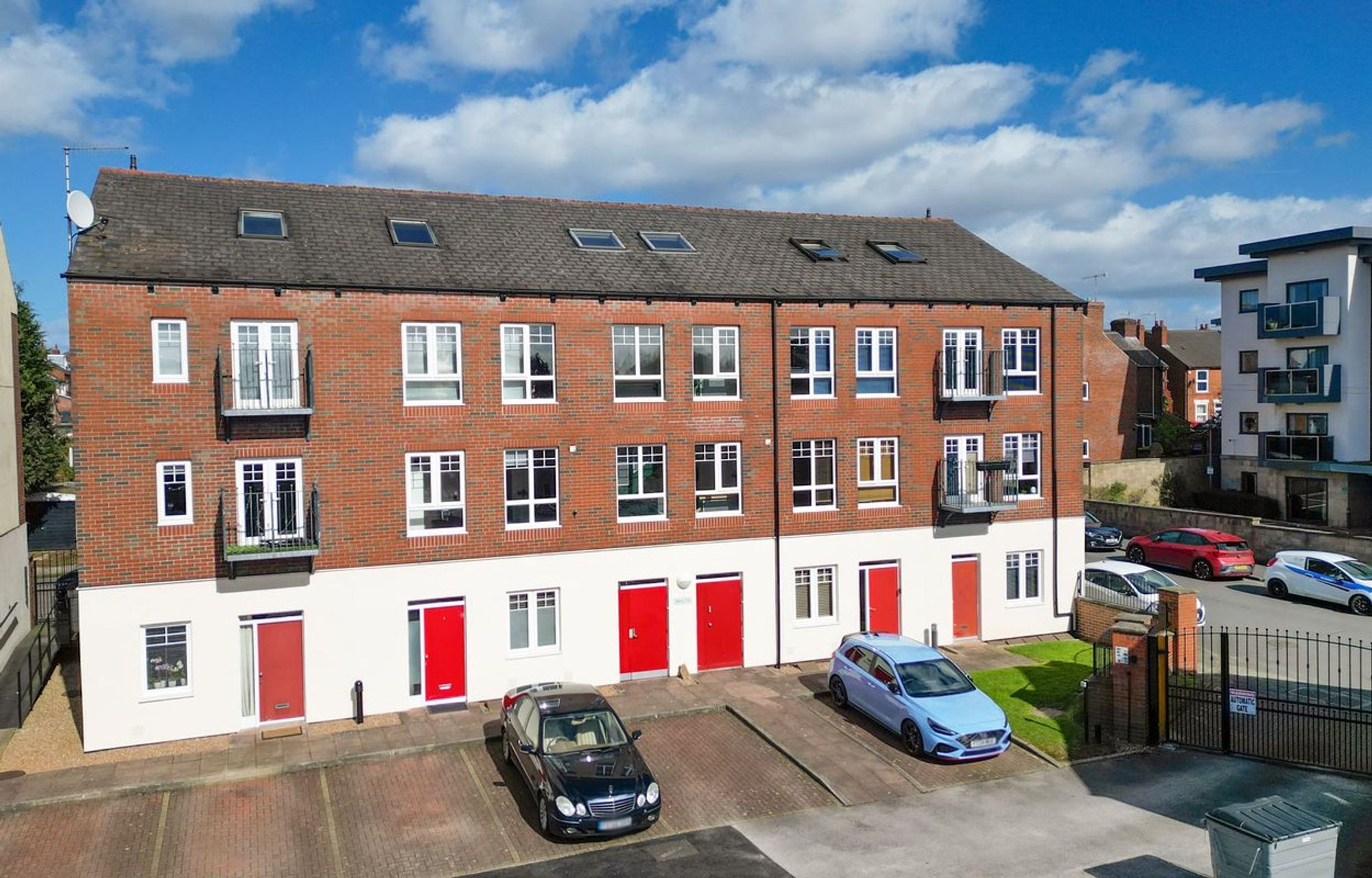 1 bedroom Apartment For Sale