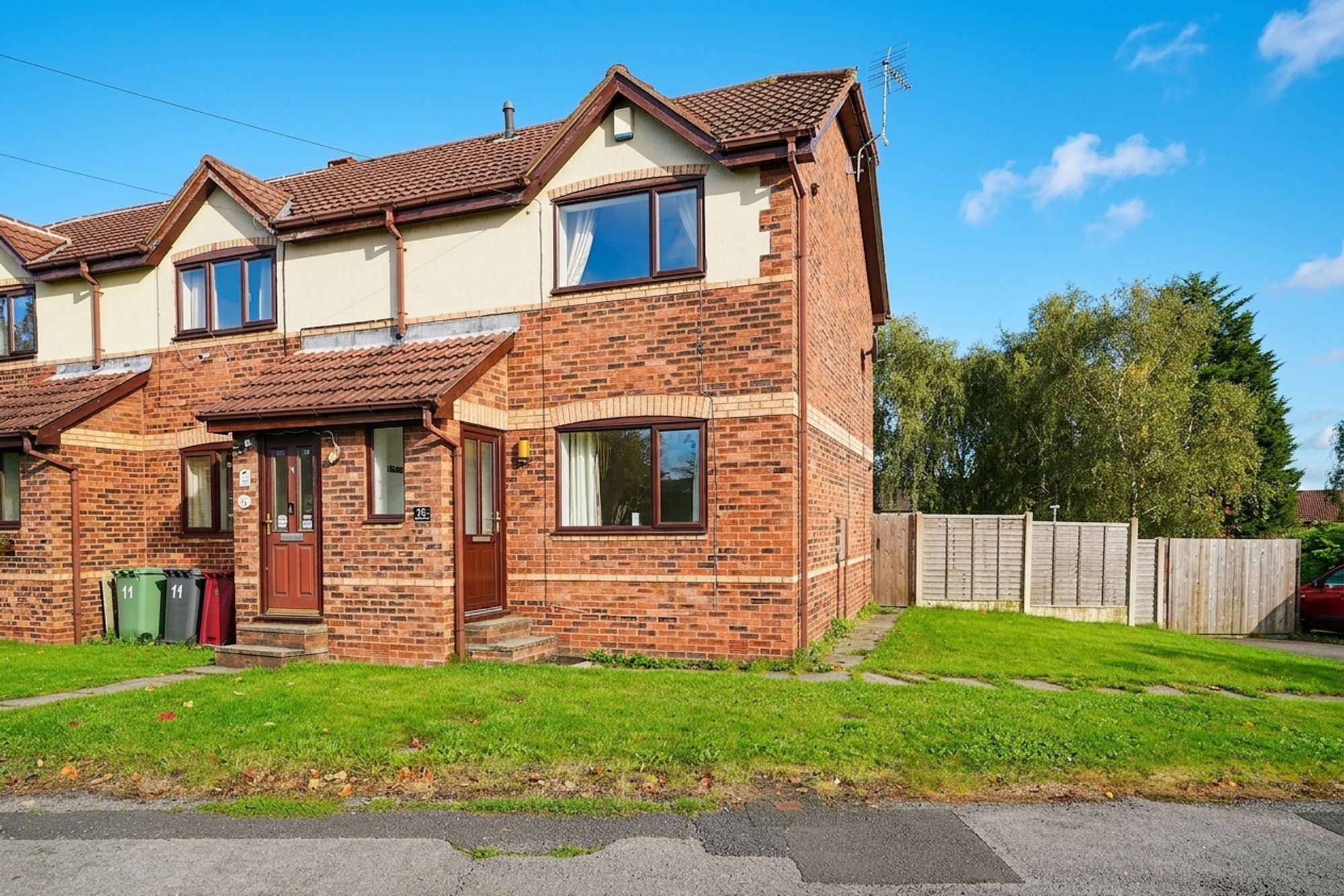 2 bedroom End of terrace house Under Offer