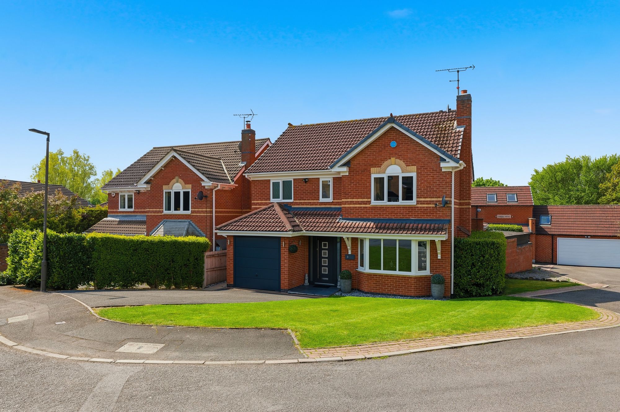 4 bedroom Detached house Under Offer