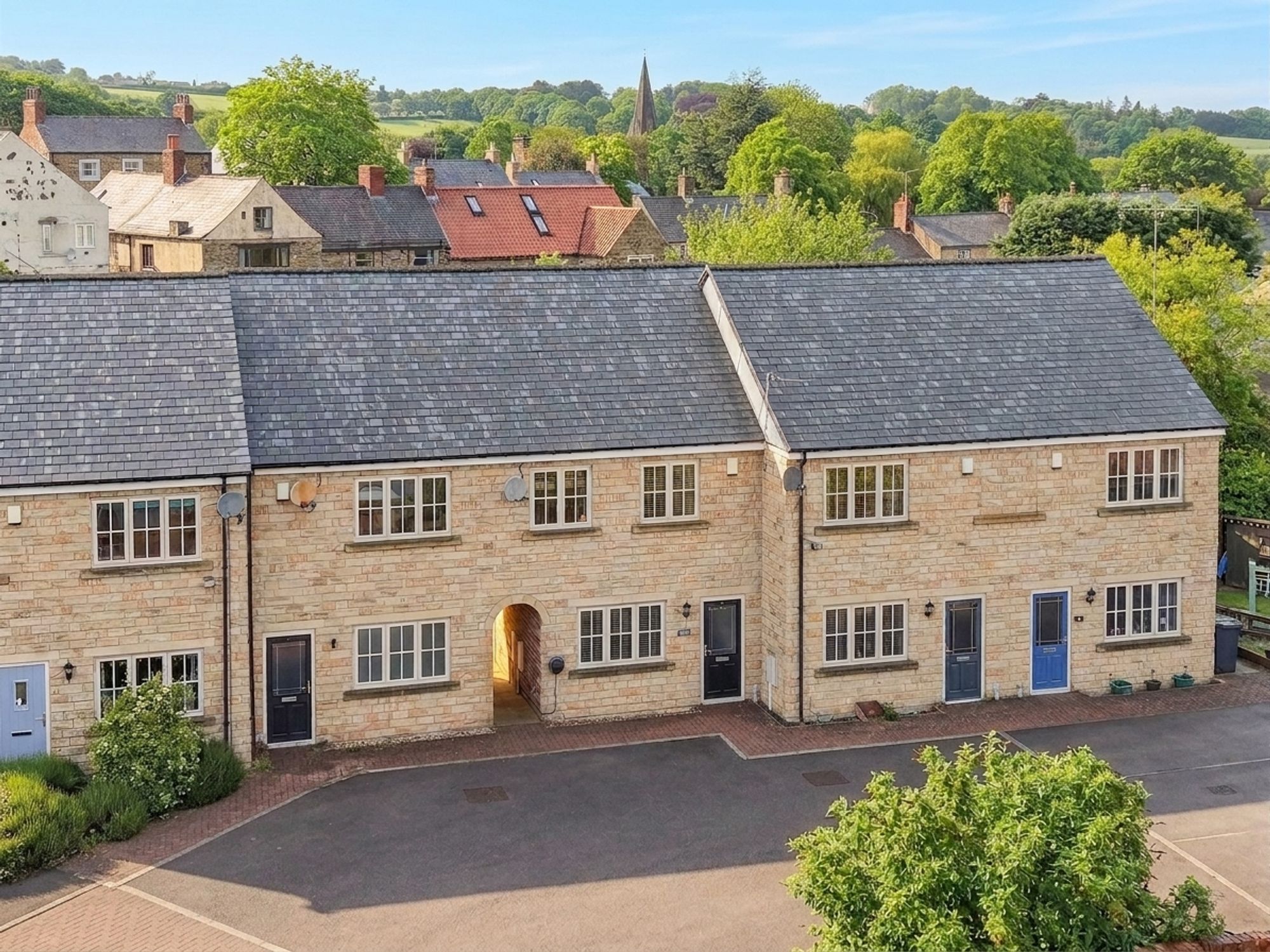 3 bedroom Town house Under Offer