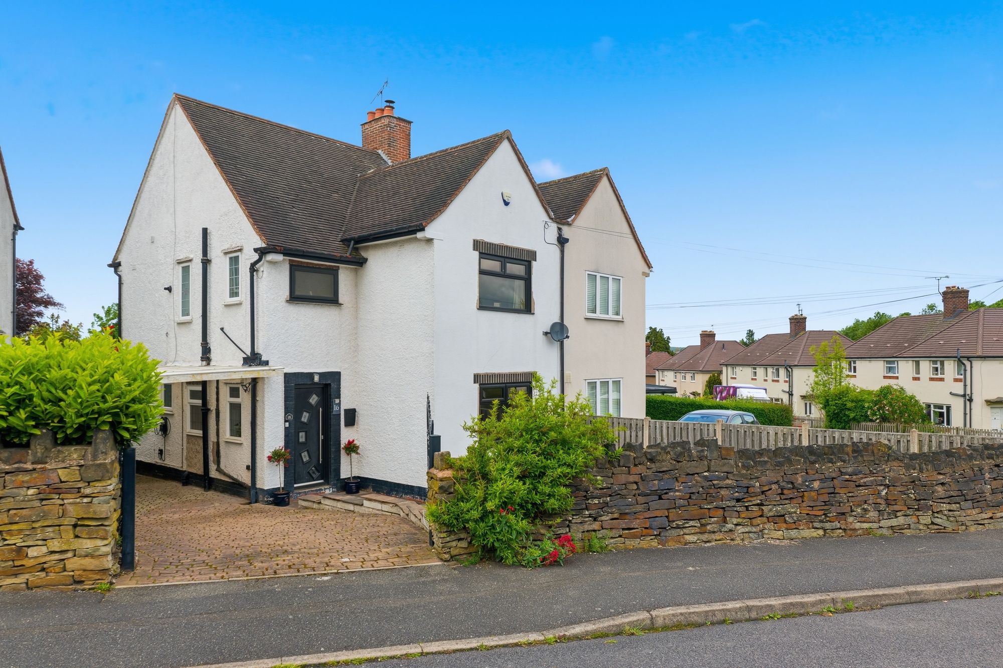 3 bedroom Semi-detached house For Sale