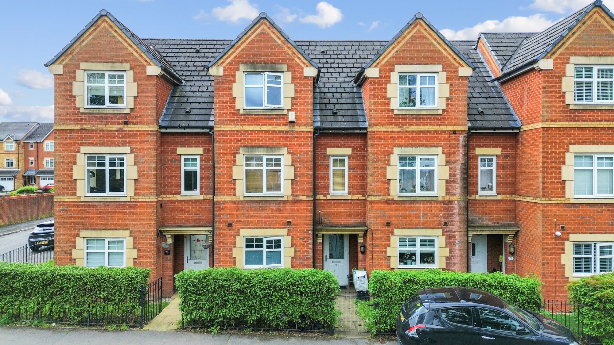 4 bedroom Terraced House For Sale