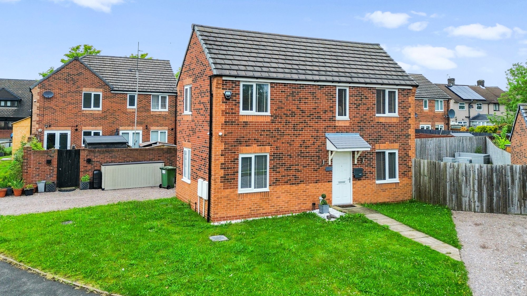 3 bedroom Detached house For Sale