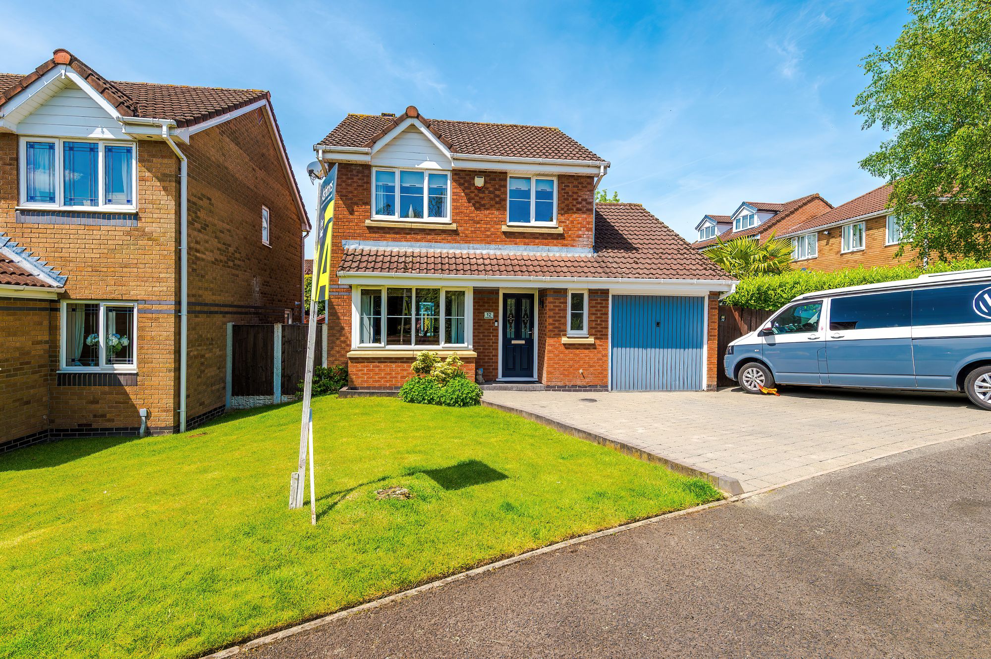 3 bedroom Detached house For Sale