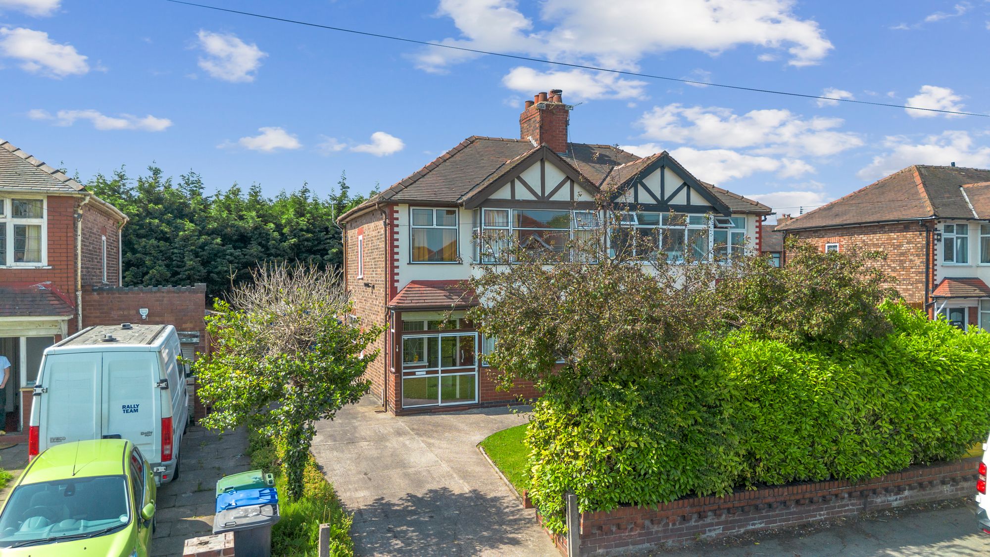 3 bedroom Semi-detached house For Sale