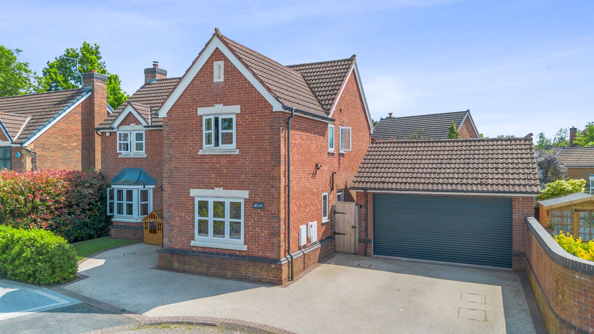 4 bedroom Detached house Under Offer