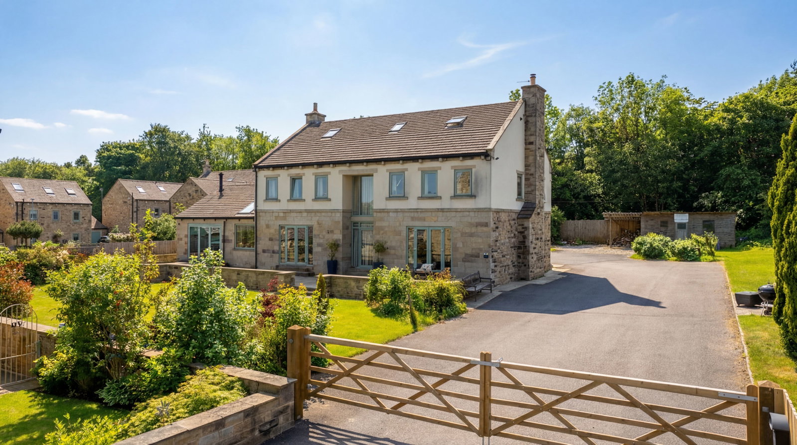 6 bedroom Detached house For Sale