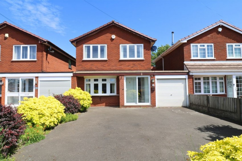 3 bedroom Link detached house For Sale