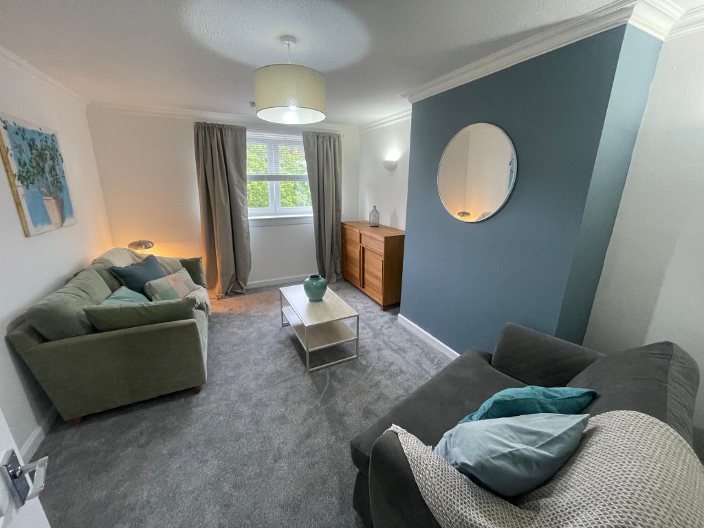 1 bedroom Flat To Let