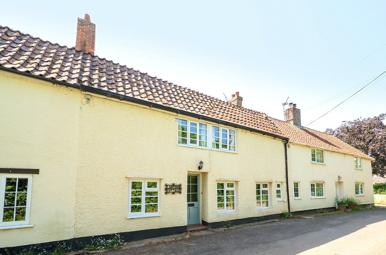3 bedroom Cottage For Sale