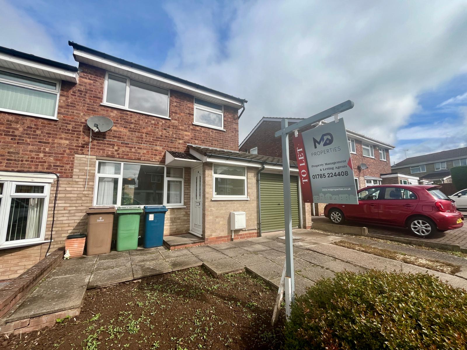 3 bedroom Semi-detached house To Let