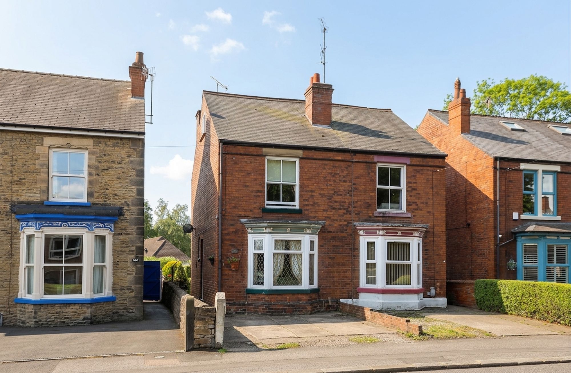 3 bedroom Semi-detached house For Sale