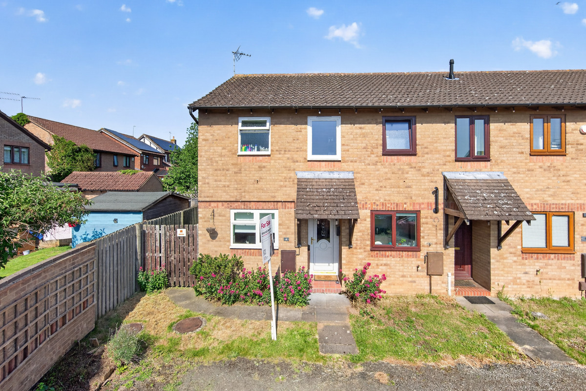 2 bedroom House (unspecified) For Sale
