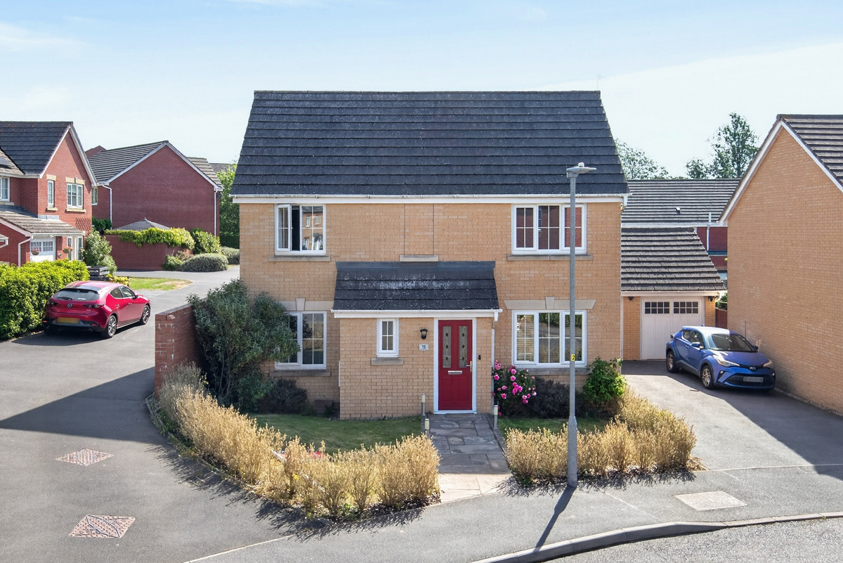 4 bedroom House (unspecified) For Sale