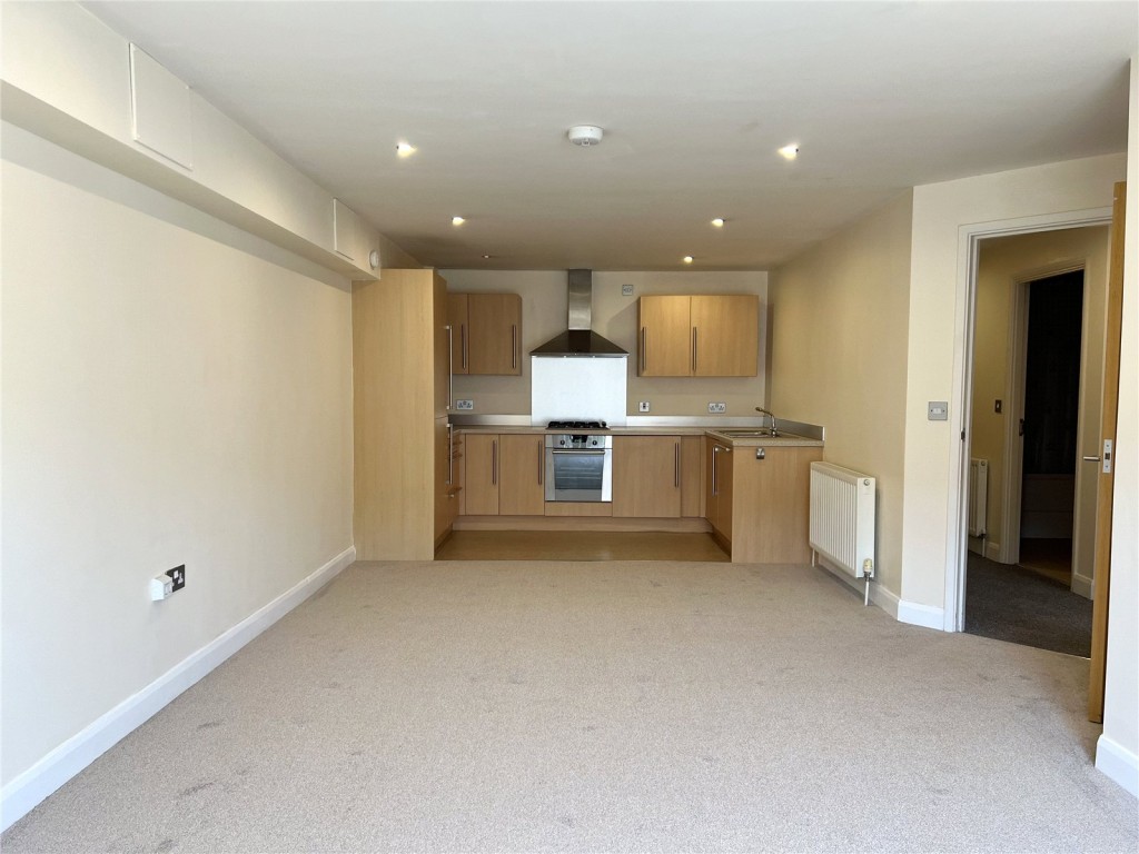2 bedroom Apartment To Let