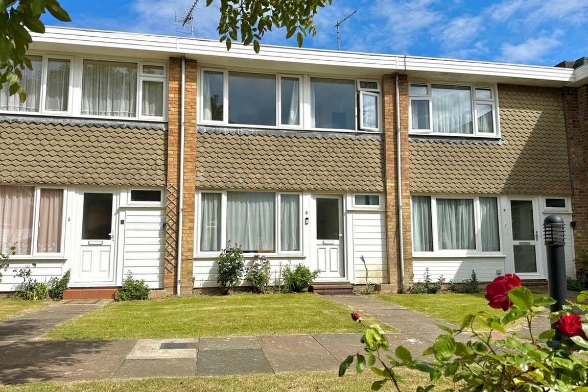 2 bedroom House (unspecified) For Sale