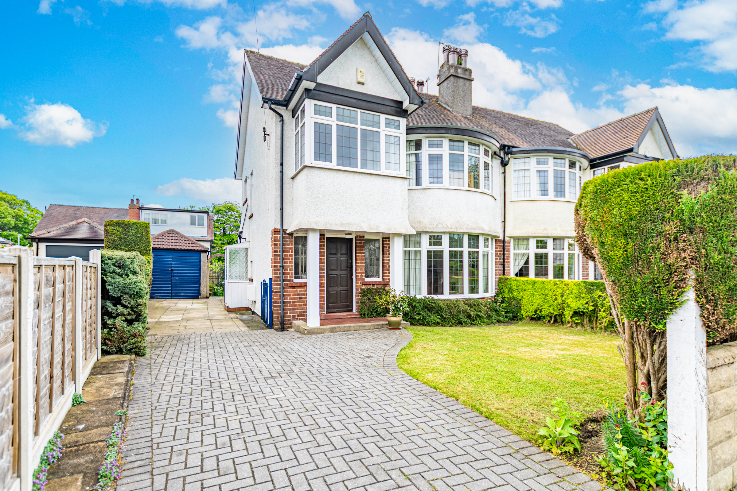 3 bedroom Semi-detached house For Sale
