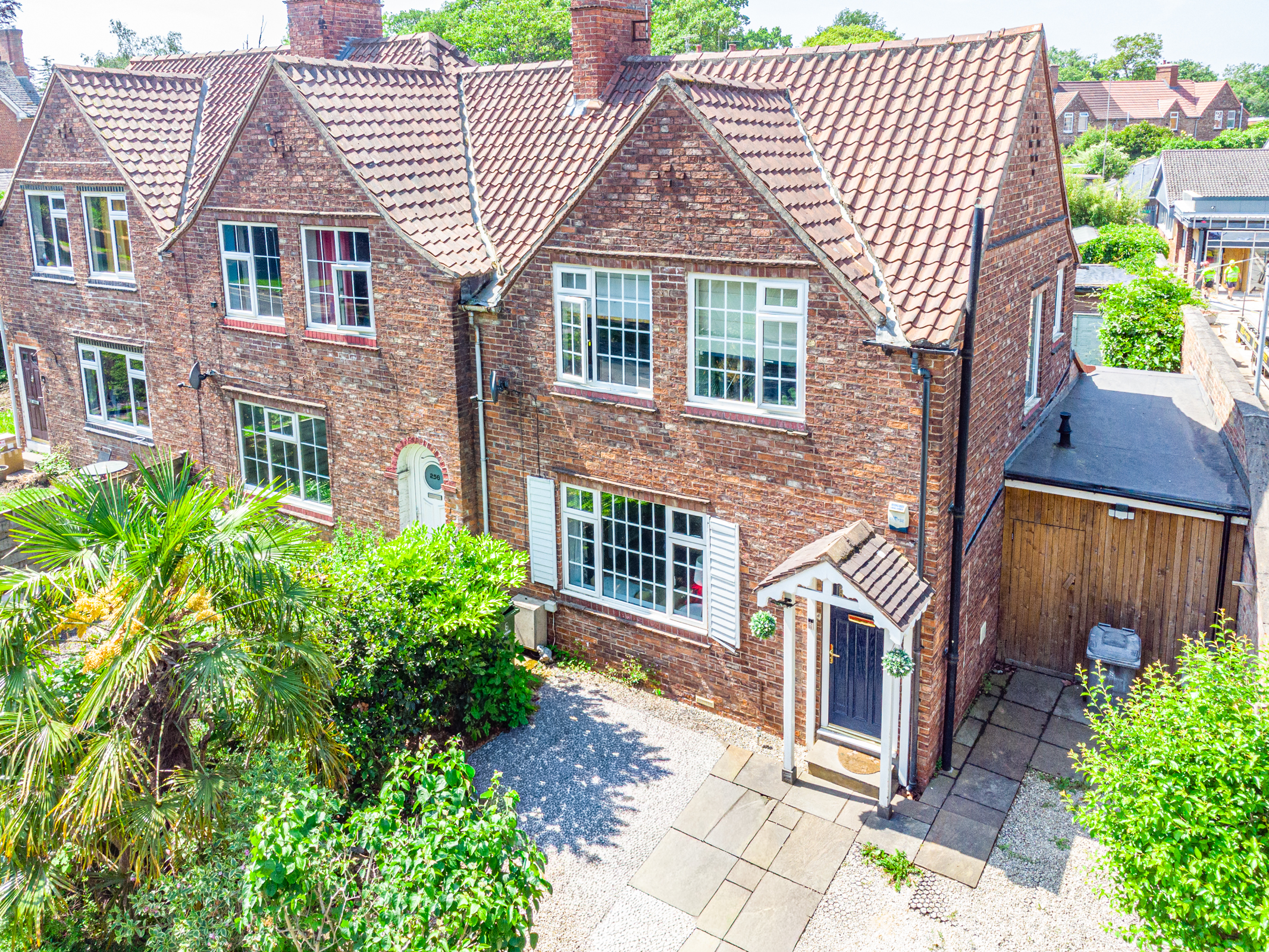 3 bedroom End of terrace house Under Offer