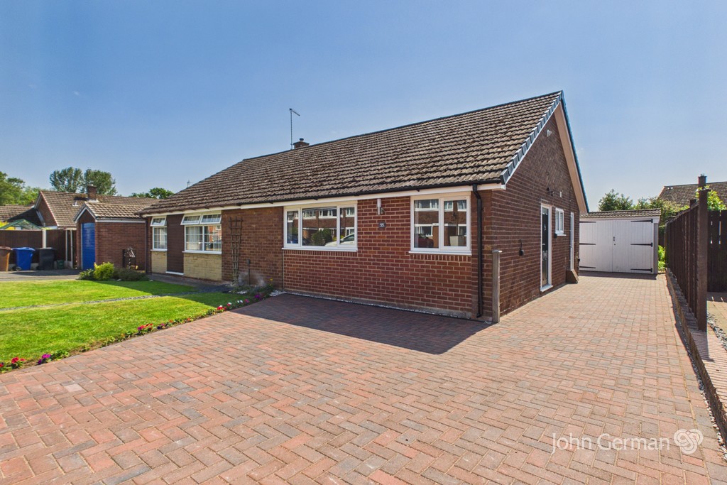 2 bedroom Semi-detached house For Sale