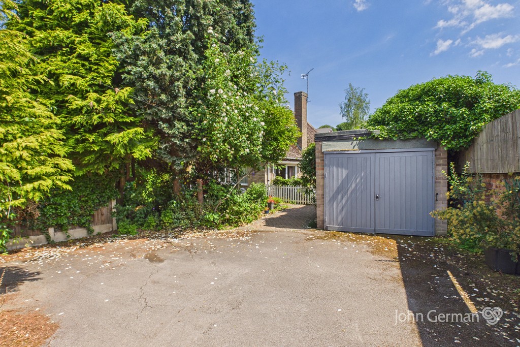 3 bedroom  For Sale