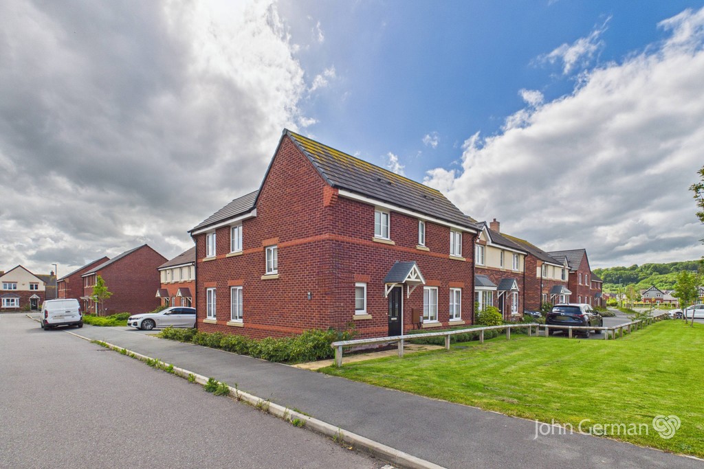 3 bedroom Detached house For Sale