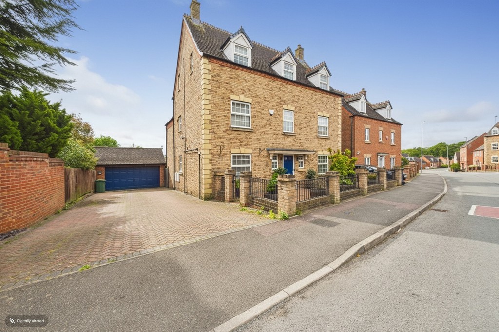 5 bedroom Detached house For Sale