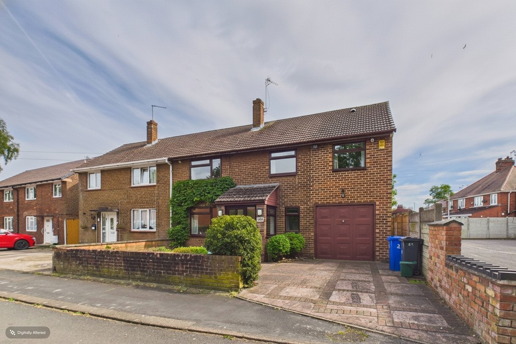 4 bedroom Semi-detached house For Sale