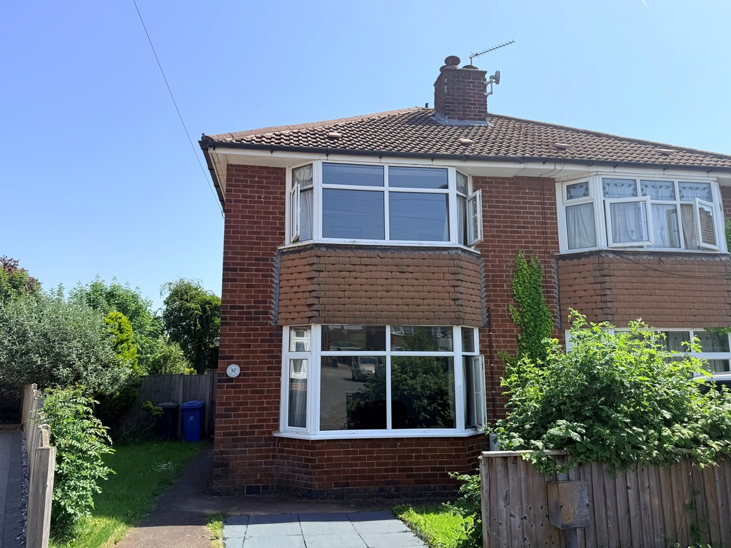 2 bedroom Semi-detached house For Sale