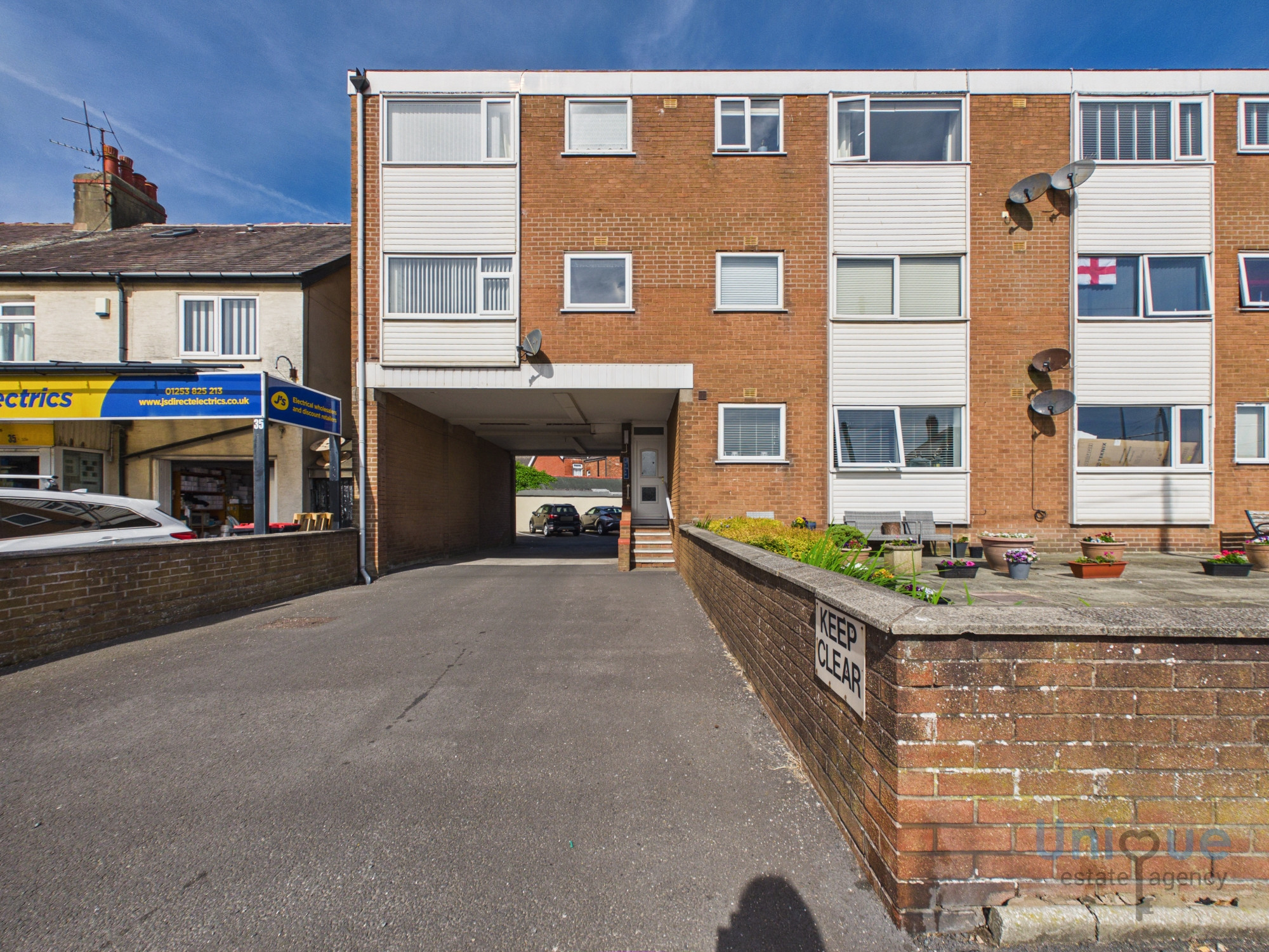 2 bedroom Flat share For Sale