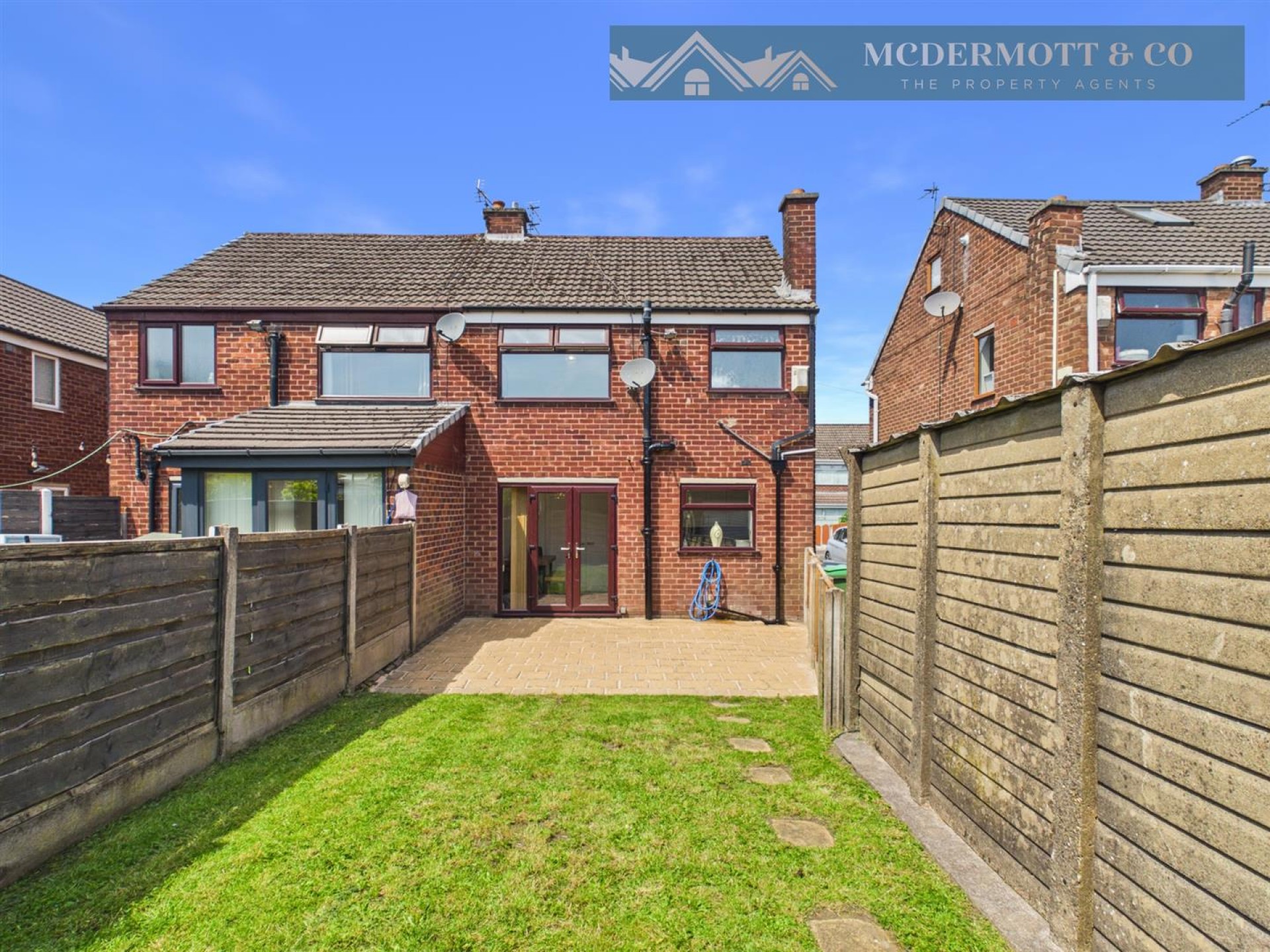3 bedroom Semi-detached house For Sale