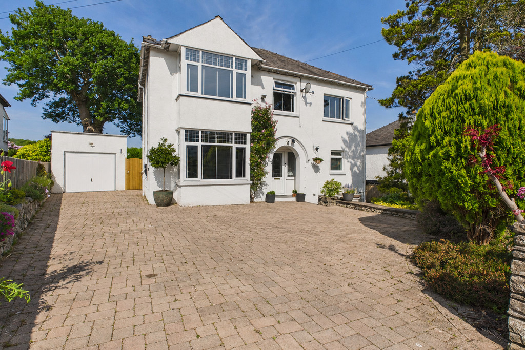 4 bedroom Link detached house For Sale