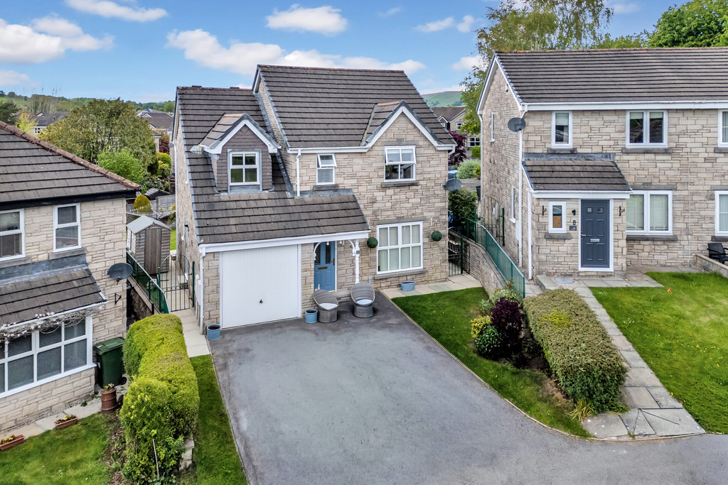 4 bedroom Link detached house For Sale