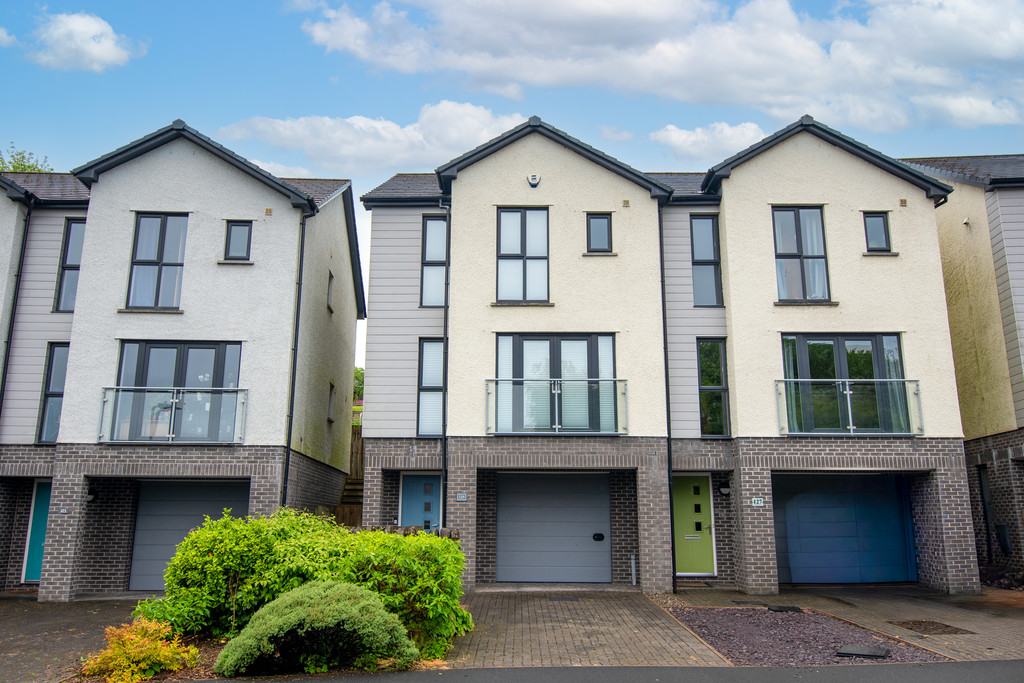 3 bedroom Town house For Sale